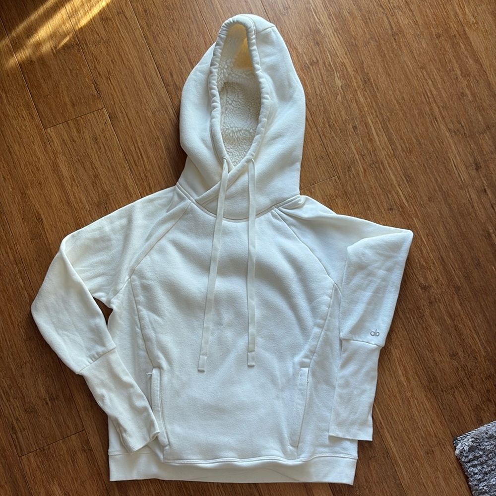ALO Frost Faux Shearling Lined Hoodie in ivory XS